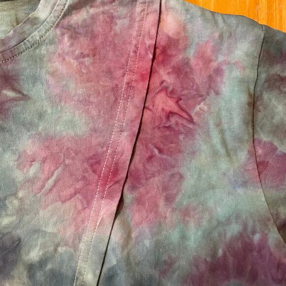 Ice Dyed Short-sleeve T-shirt - Split Hem Top Orchid Teal Gray (Women's XLarge) - Picture 7 of 10